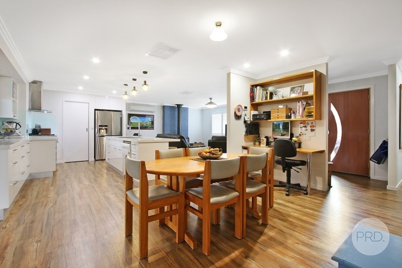 3 Rowen Court LAVINGTON 4