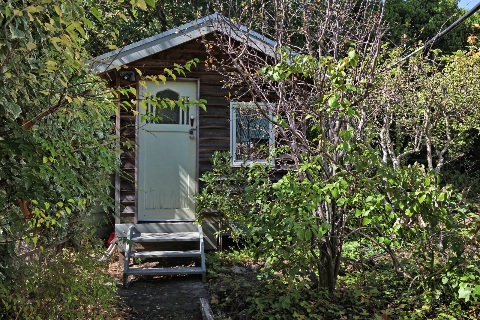 Real Estate and Property in 3 Royston Road, Woodend, VIC