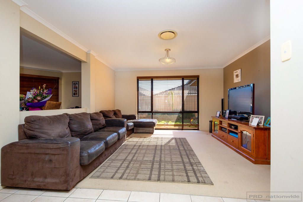 3 Ruby Road RUTHERFORD 3