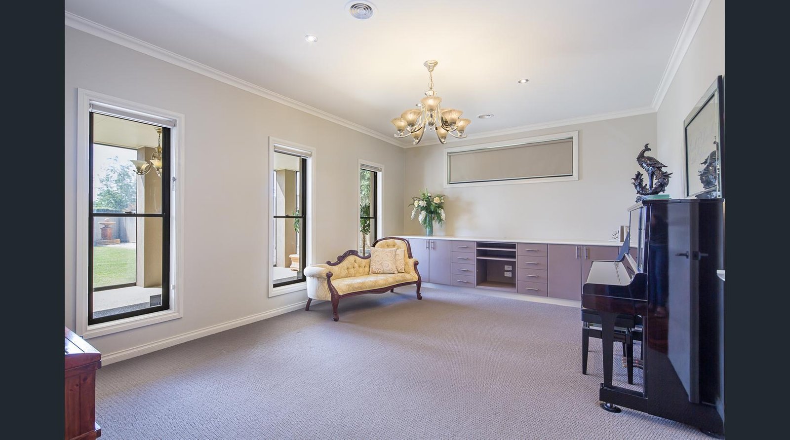 3 Ryder Court CANADIAN 7