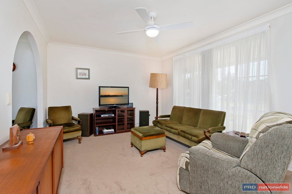3 Sandpiper Close LAKEWOOD 2