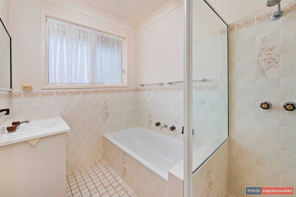 3 Sandpiper Close LAKEWOOD 9