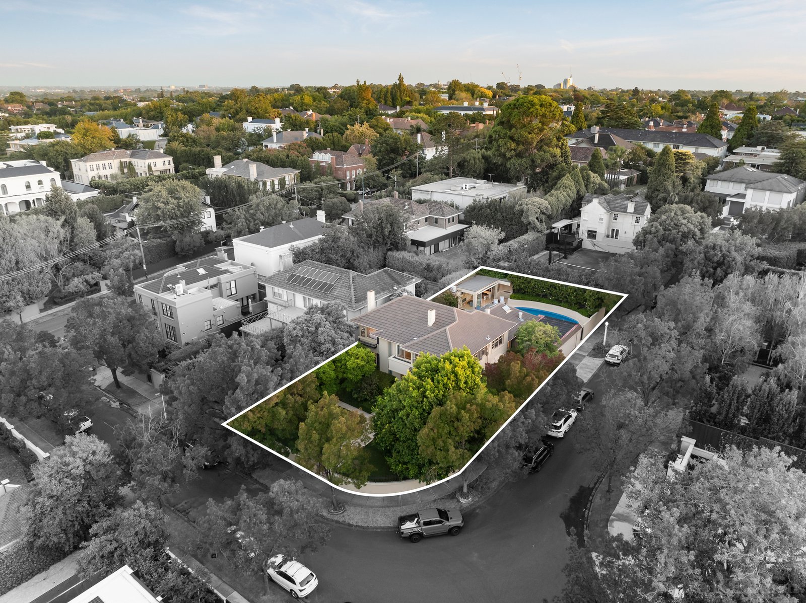 Real Estate and Property in 3 Scotsburn Grove, Toorak, VIC