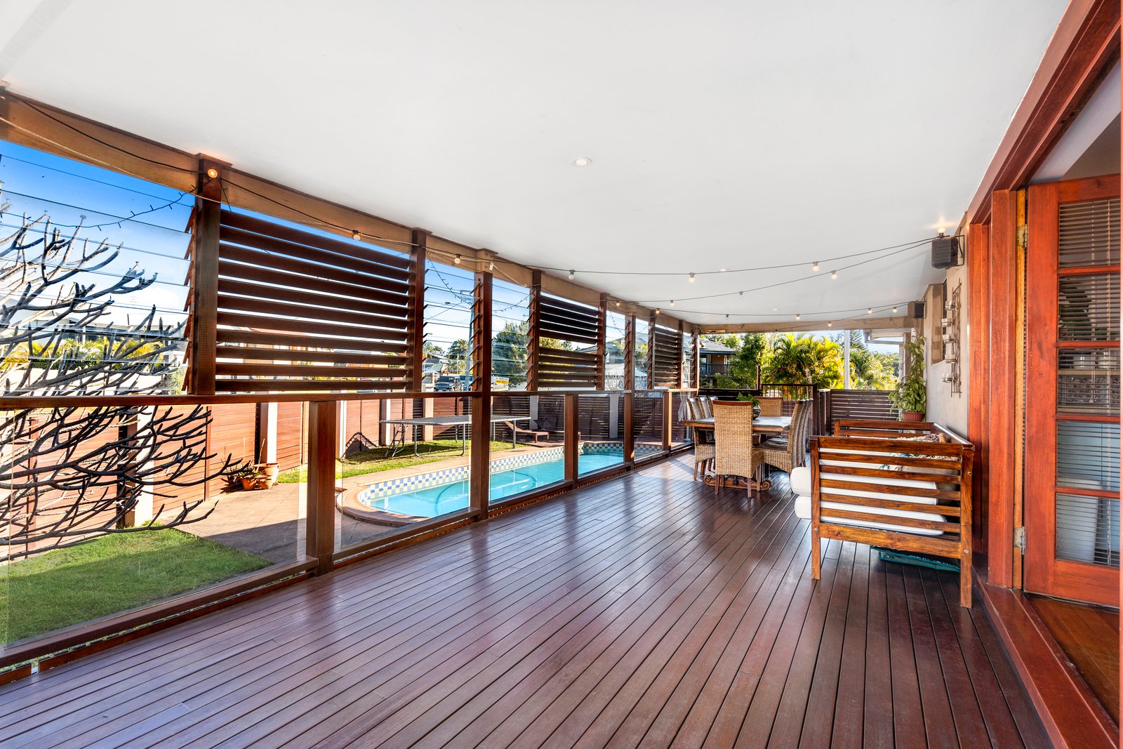 3 Seaview Parade ELANORA 2