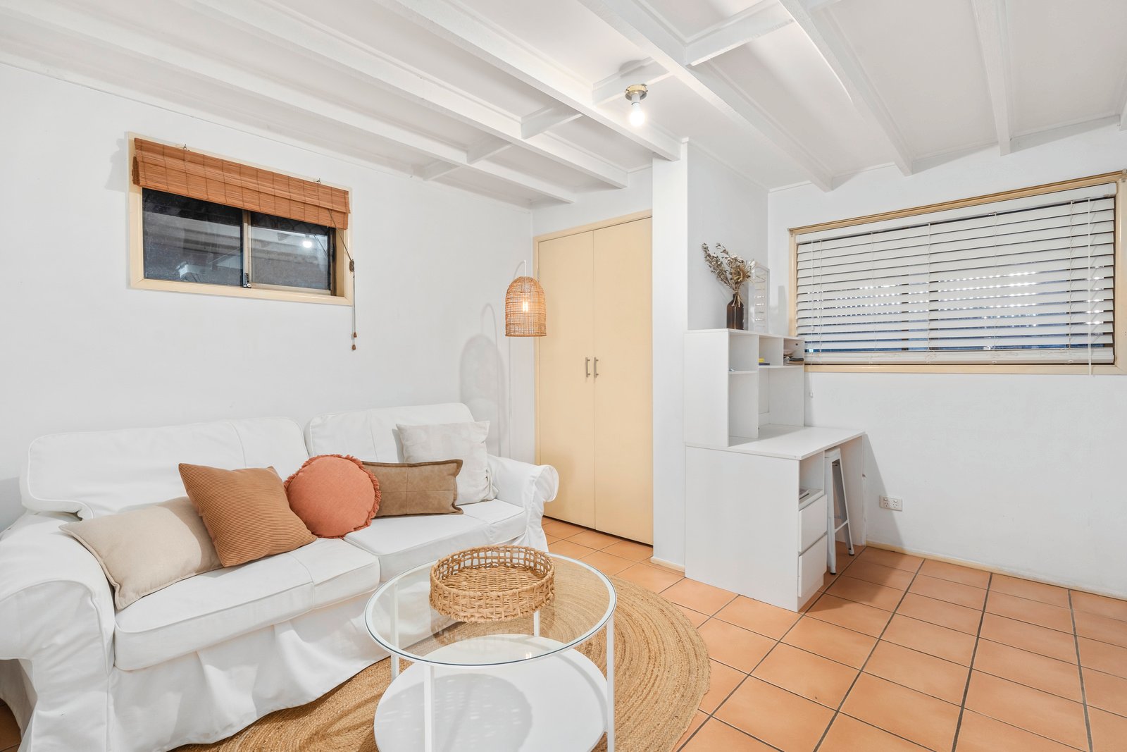 3 Seaview Parade ELANORA 12