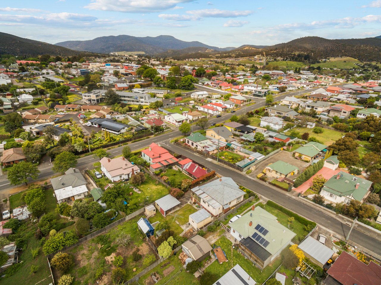 3 Sharland Avenue NEW NORFOLK 28