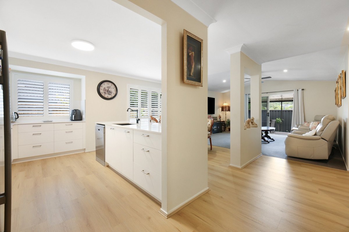 3 Sharscay Close BURLEIGH HEADS 7