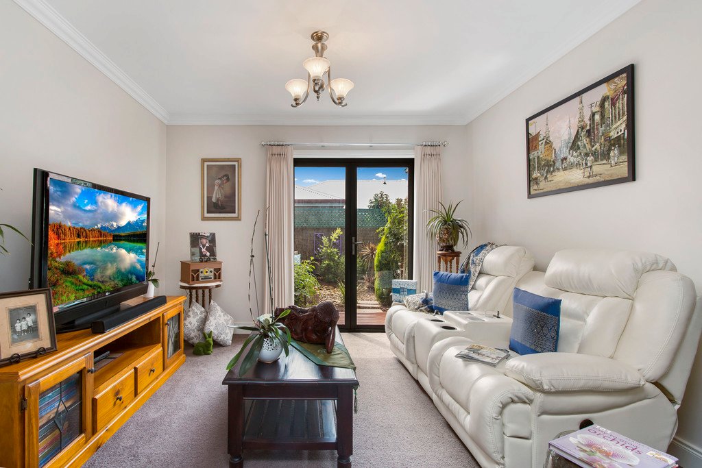3 Shepherds Glen STRATHFIELDSAYE 6