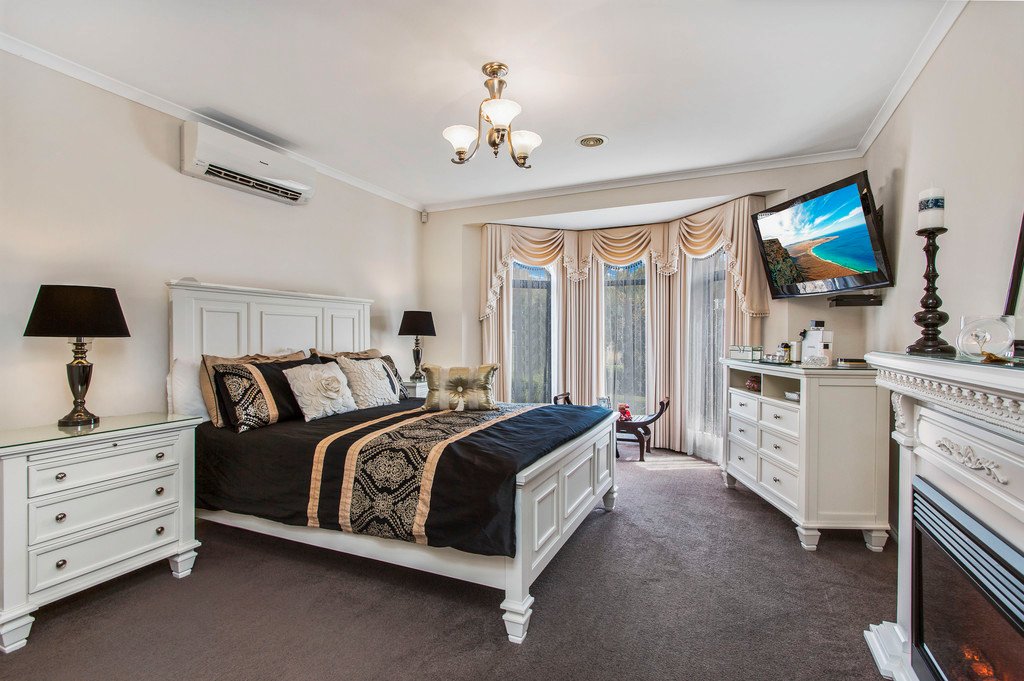 3 Shepherds Glen STRATHFIELDSAYE 8