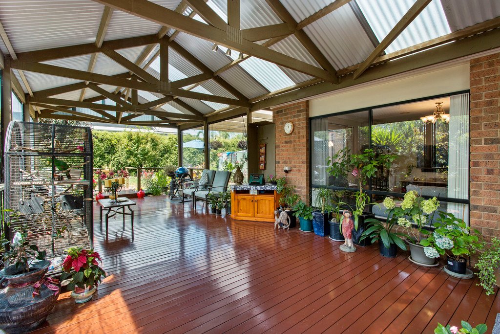 3 Shepherds Glen STRATHFIELDSAYE 12