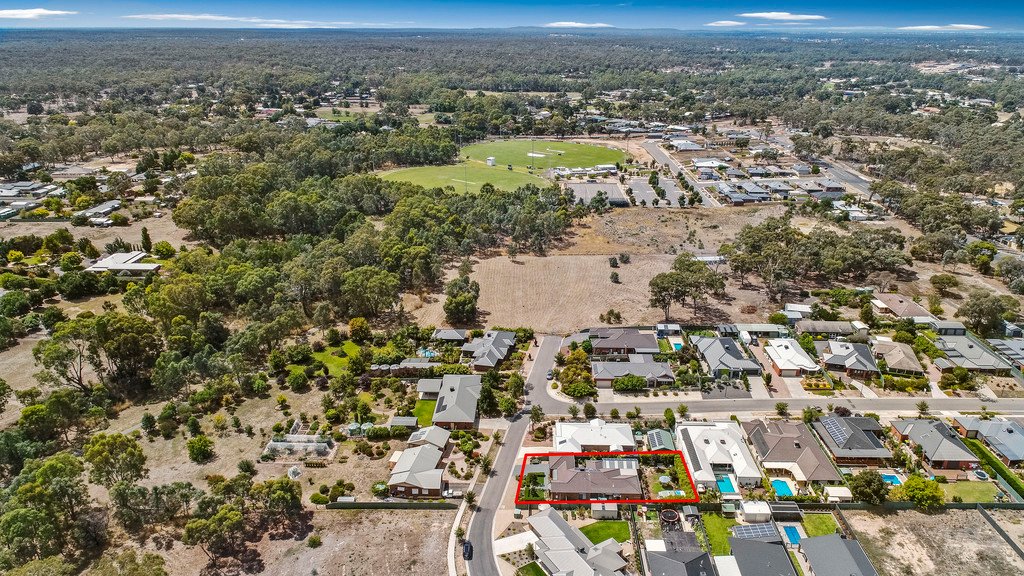 3 Shepherds Glen STRATHFIELDSAYE 15