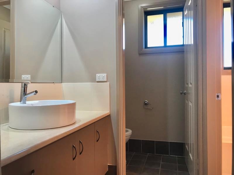 3 Sippel Close TAMWORTH 4