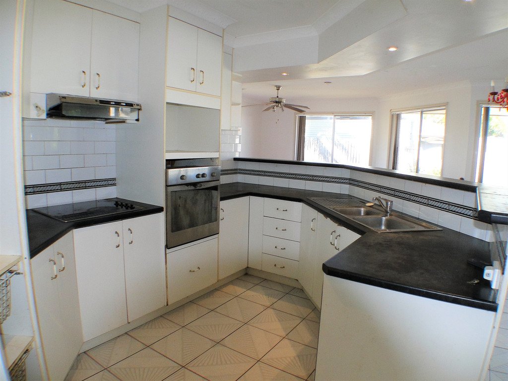 3 Skinner Crescent URANGAN 10