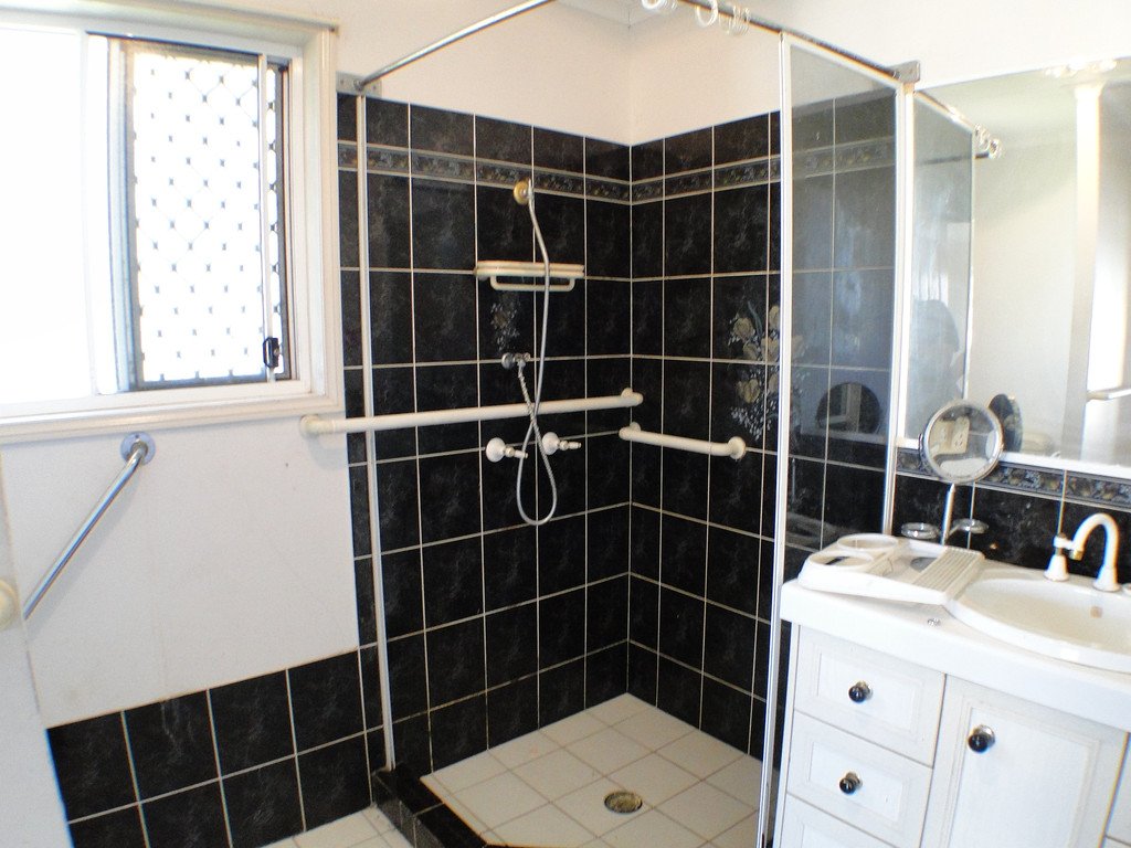 3 Skinner Crescent URANGAN 18