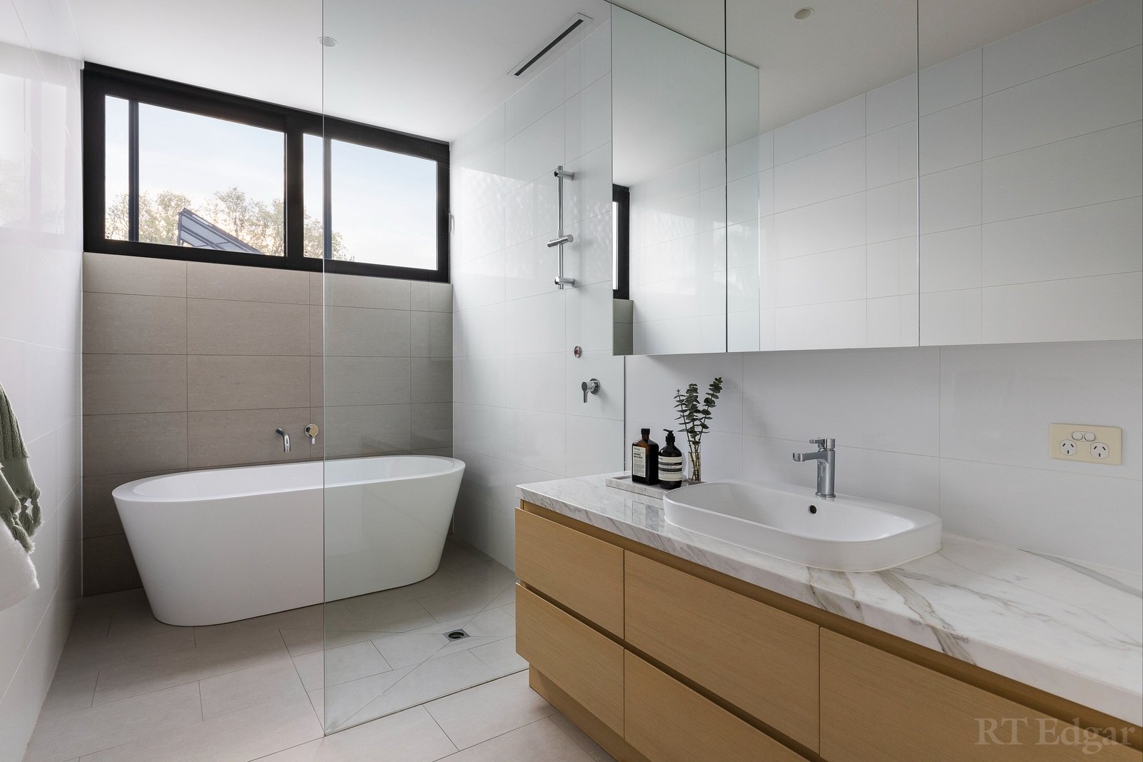 Real Estate and Property in 3 Snooks Court, Brighton, VIC