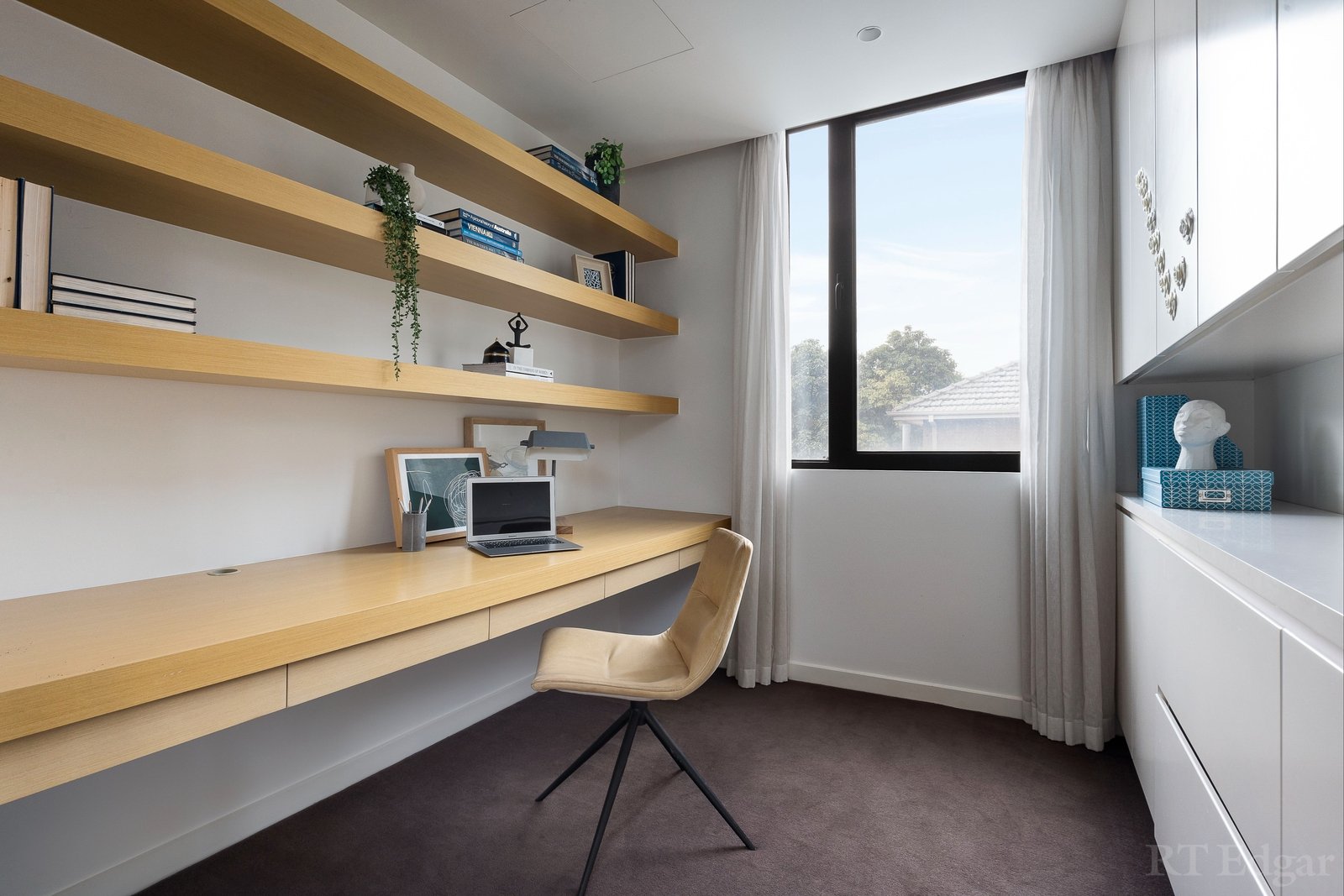 Real Estate and Property in 3 Snooks Court, Brighton, VIC