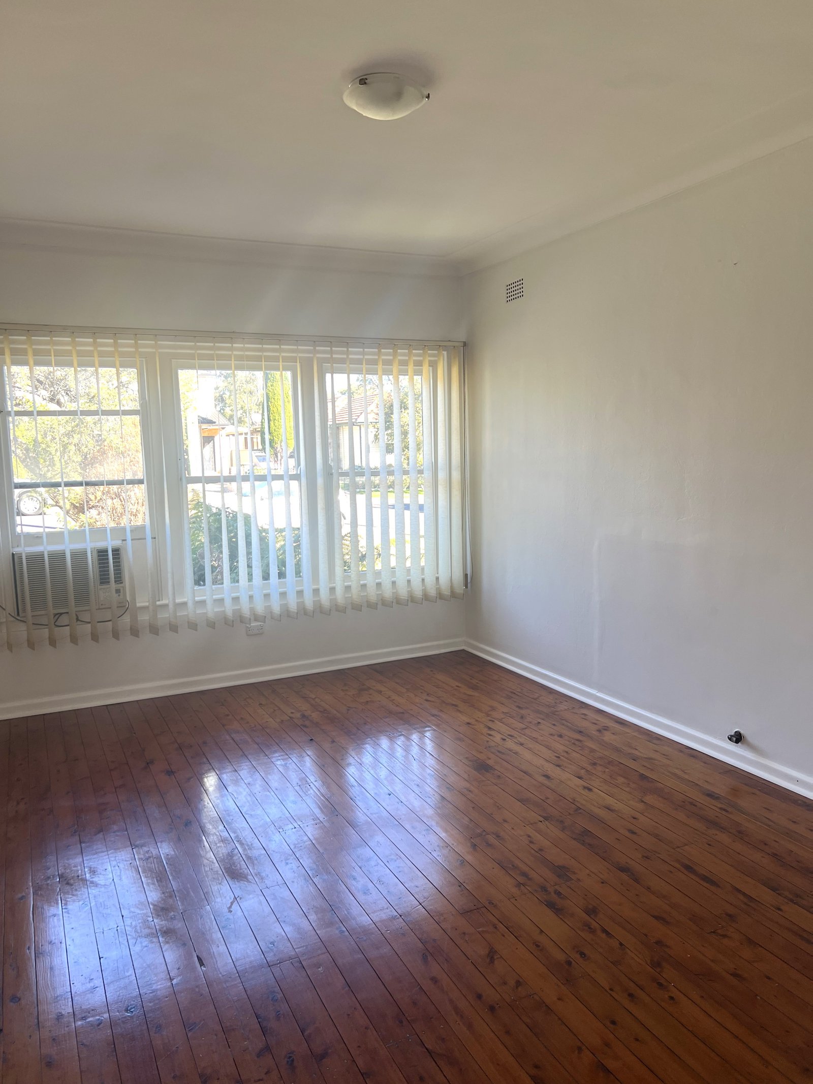 3 Sofala Street RIVERWOOD 2