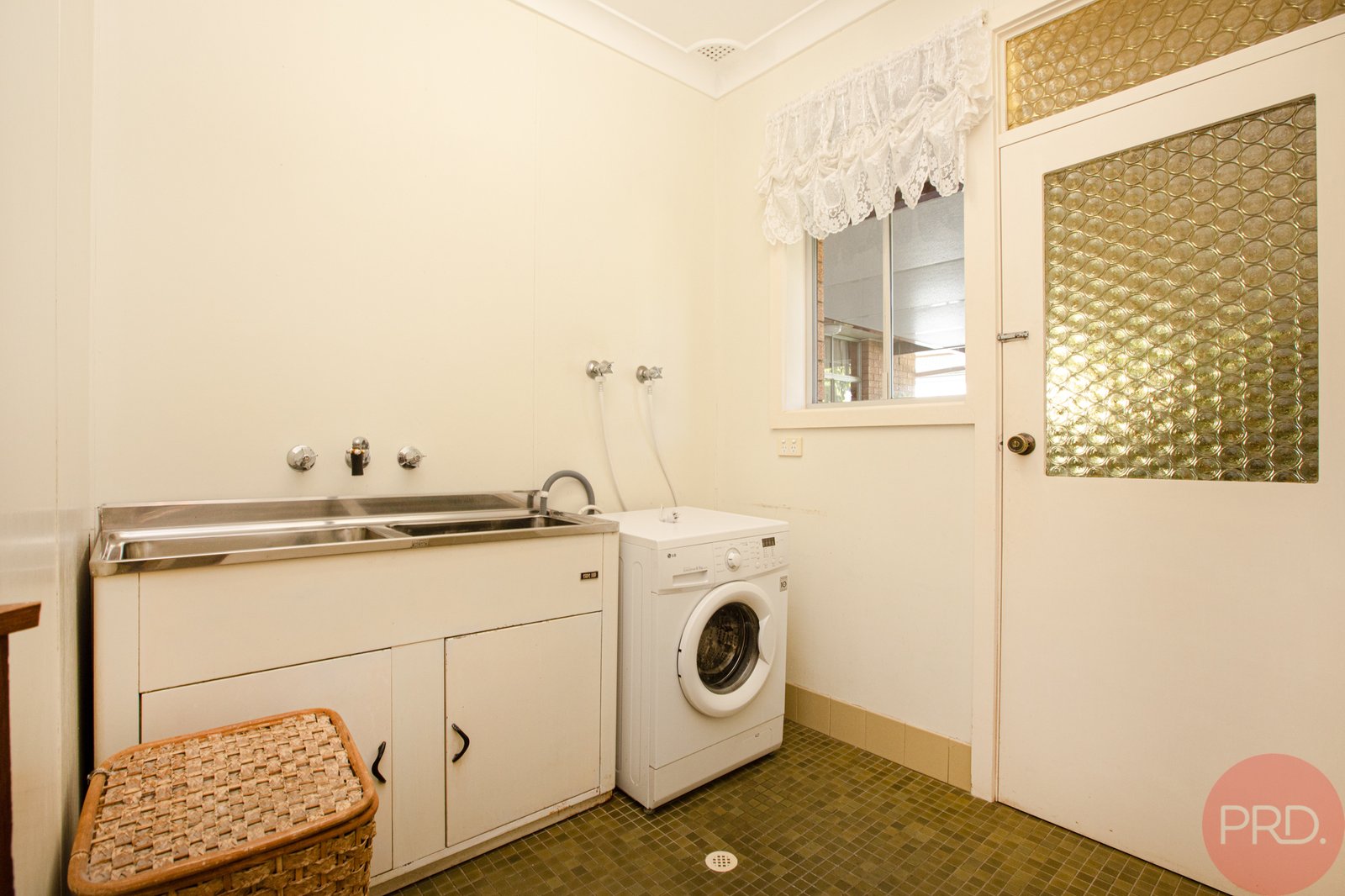 3 Somers Close METFORD 13