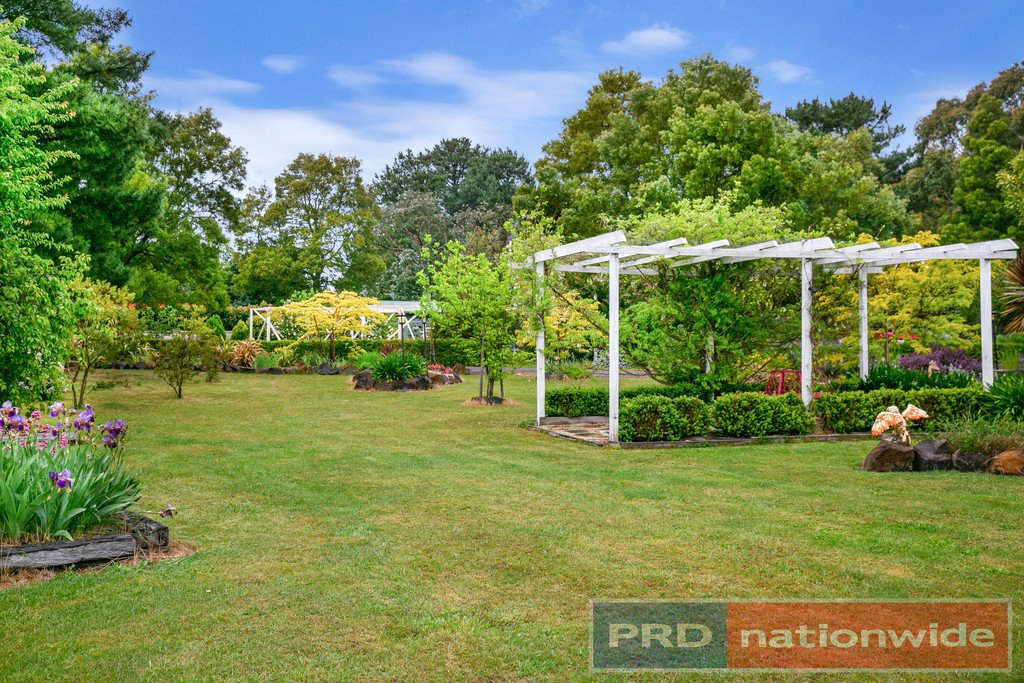 3 Springwood Close ENFIELD 13