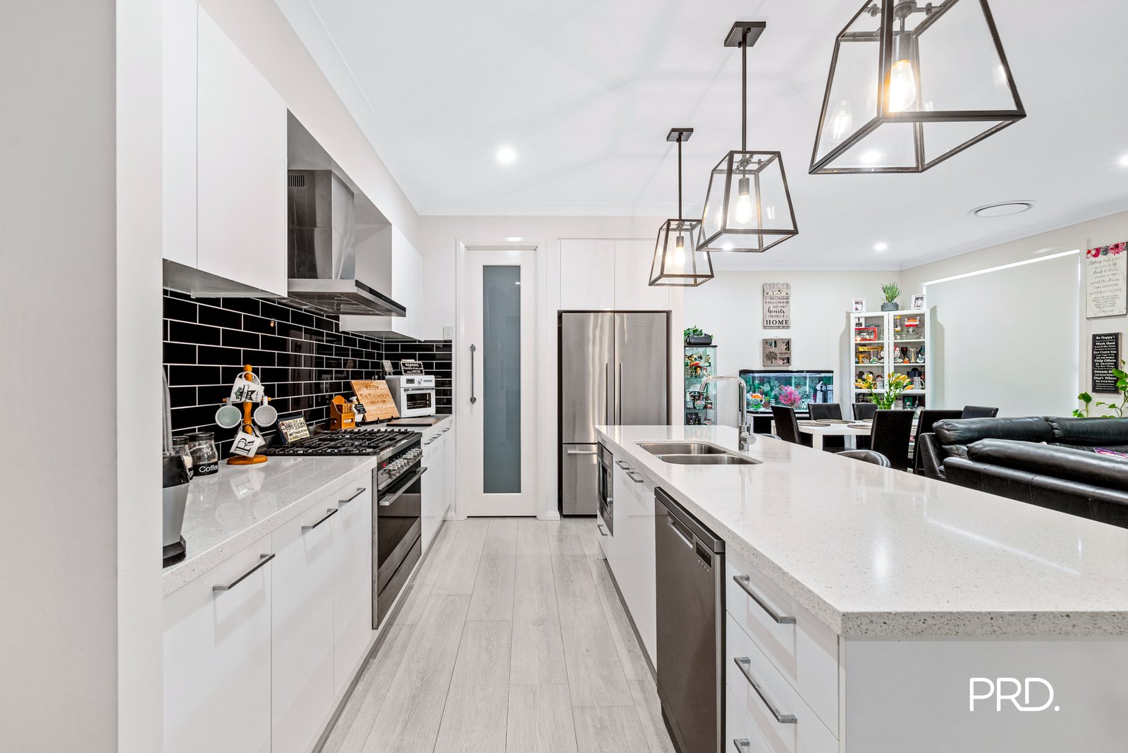 3 Squadron Street JORDAN SPRINGS 2