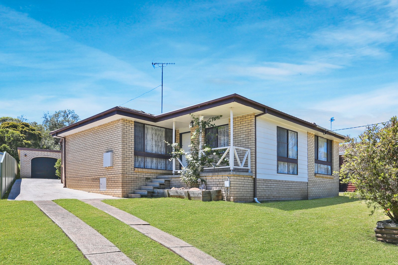 3 St James Crescent DAPTO 1