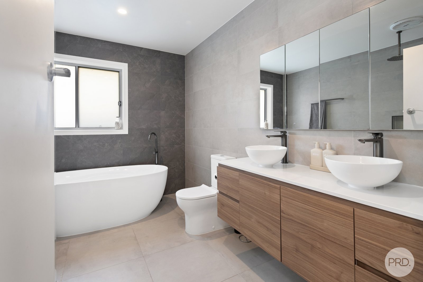 3 Sturrock Avenue SEBASTOPOL 11