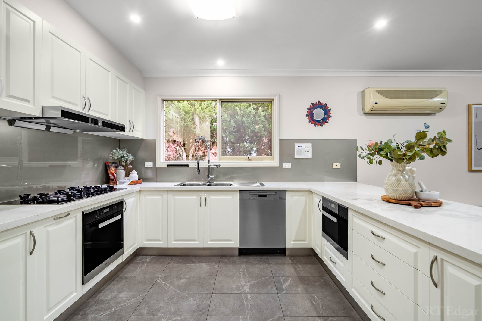 Real Estate and Property in 3 Supreme Place, Doncaster East, VIC