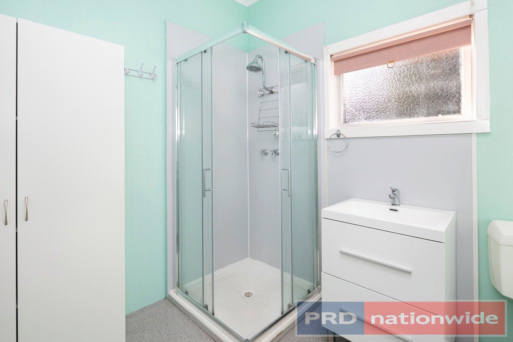 3 Surrey Street LINTON 6