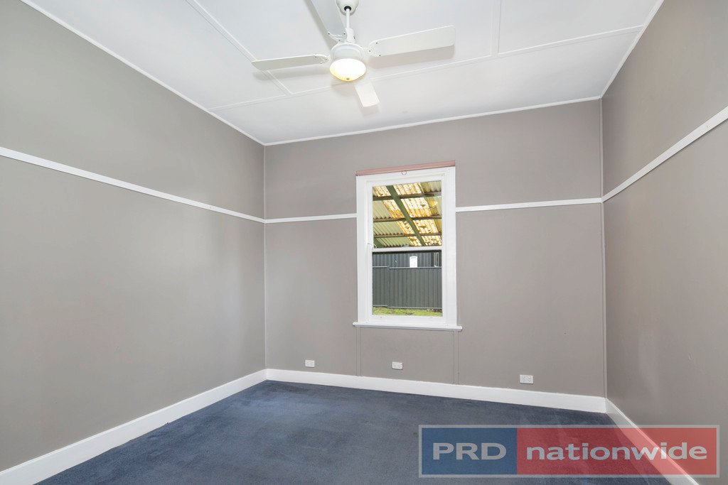 3 Surrey Street LINTON 11