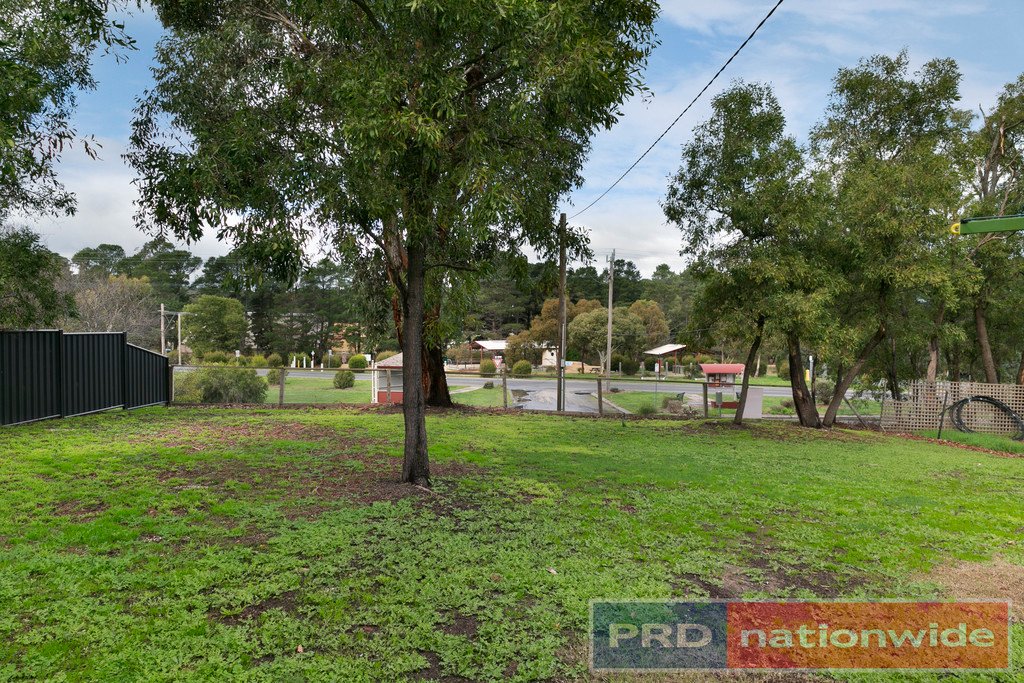 3 Surrey Street LINTON 14