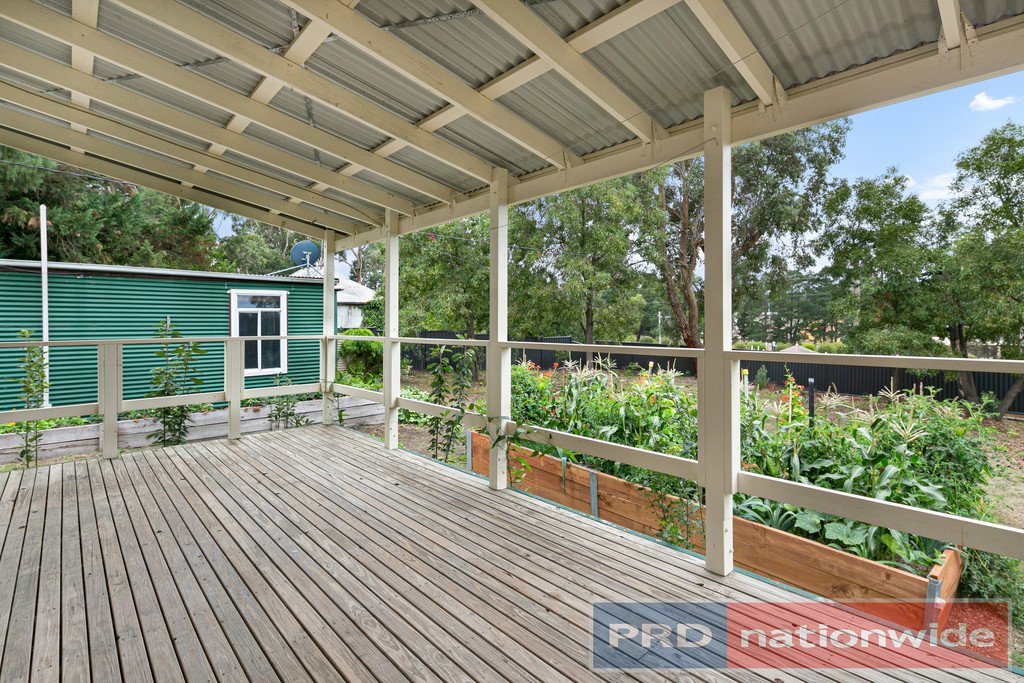 3 Surrey Street LINTON 11