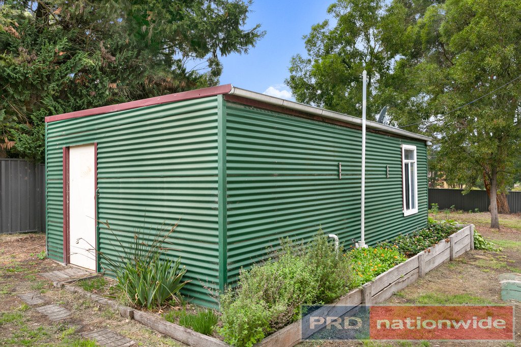 3 Surrey Street LINTON 12