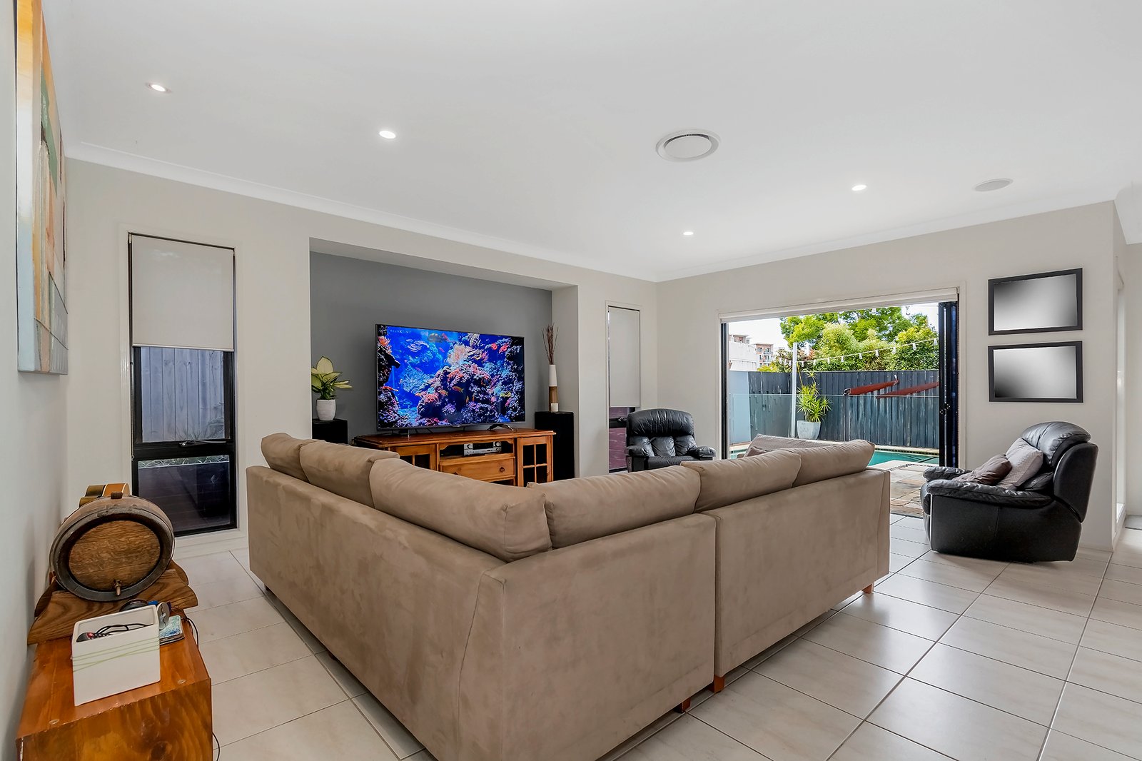 3 Tahoe Place VARSITY LAKES 5