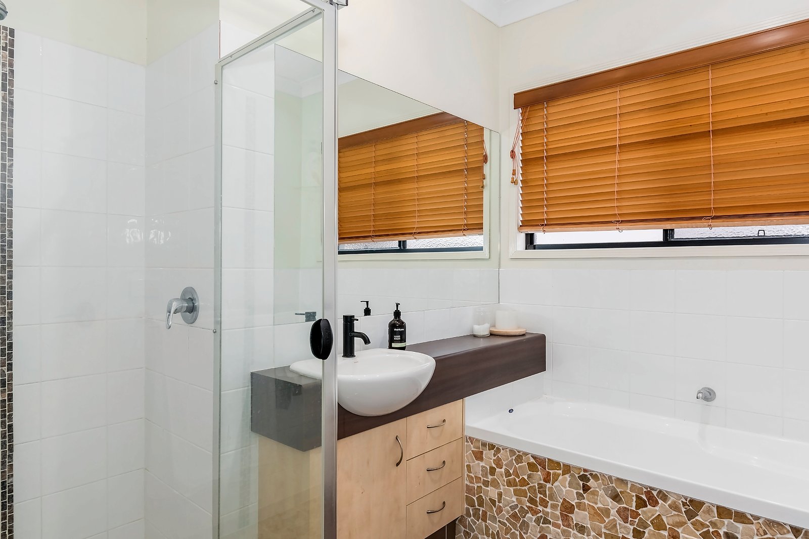 3 Tahoe Place VARSITY LAKES 10