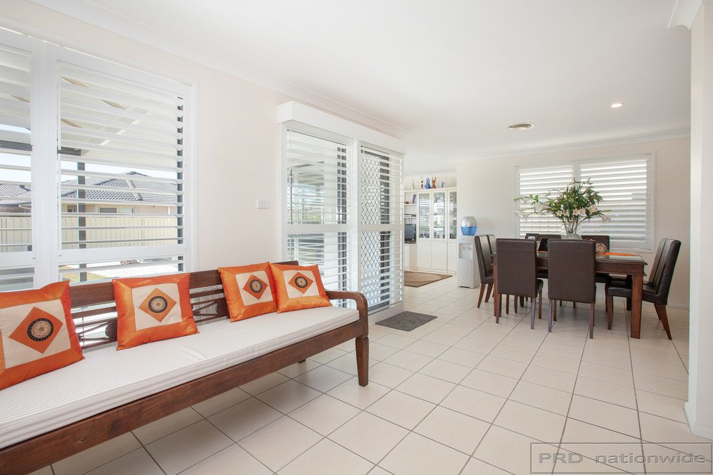 3 Tallowwood Way THORNTON 6