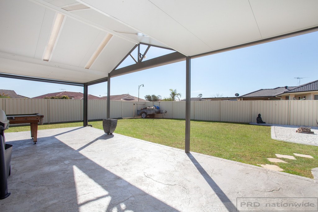 3 Tallowwood Way THORNTON 8