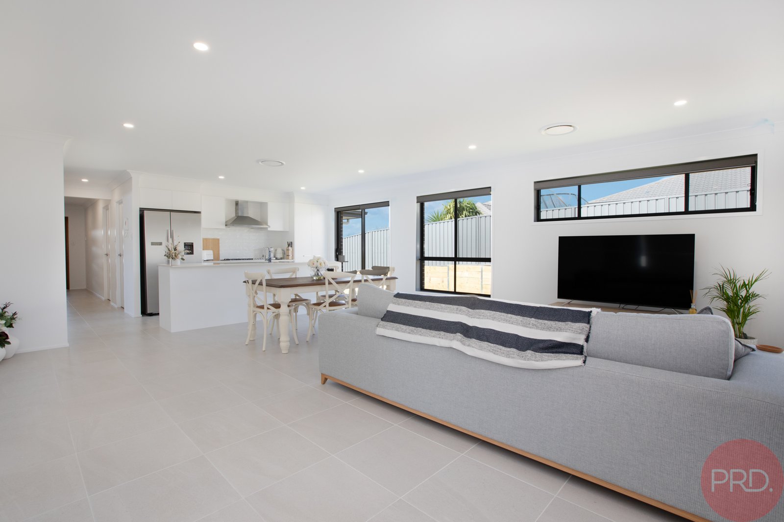 3 Tatler Street CLIFTLEIGH 11