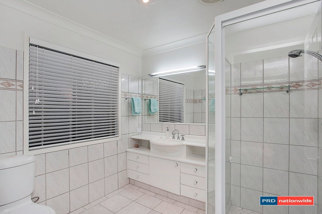 3 Taveuni Street BURLEIGH WATERS 10