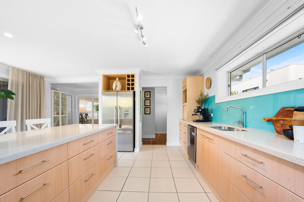 3 Tawarri Crescent Burleigh Heads 10