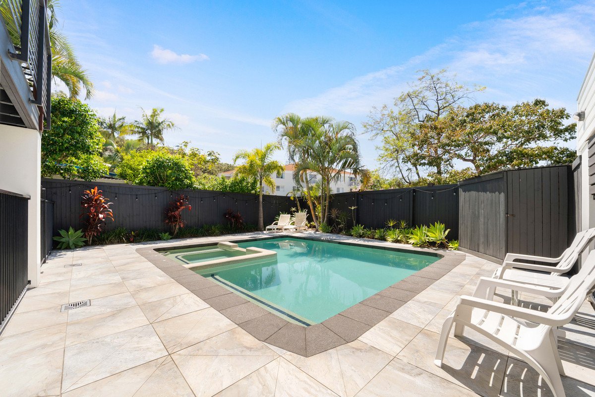 3 Tawarri Crescent Burleigh Heads 14