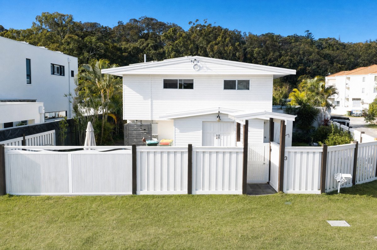 3 Tawarri Crescent Burleigh Heads 17