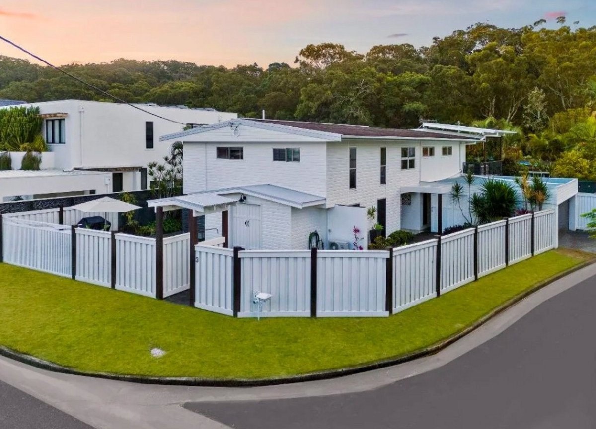 3 Tawarri Crescent Burleigh Heads 2