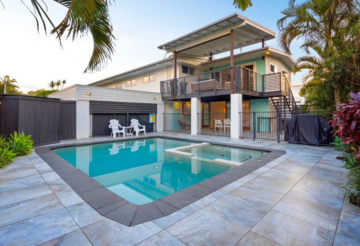 3 Tawarri Crescent Burleigh Heads 4