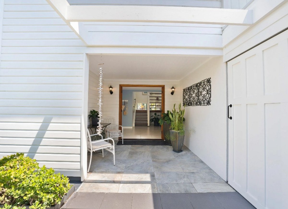 3 Tawarri Crescent Burleigh Heads 6