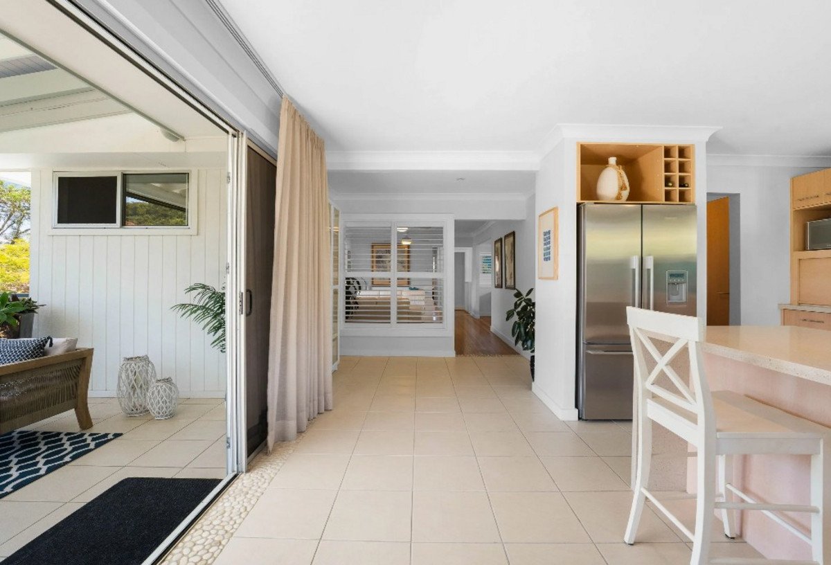 3 Tawarri Crescent Burleigh Heads 12