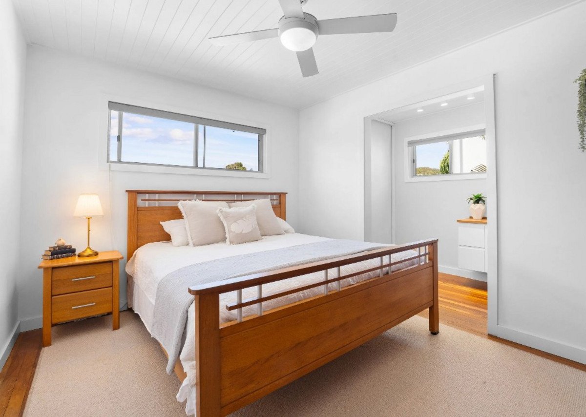 3 Tawarri Crescent Burleigh Heads 16