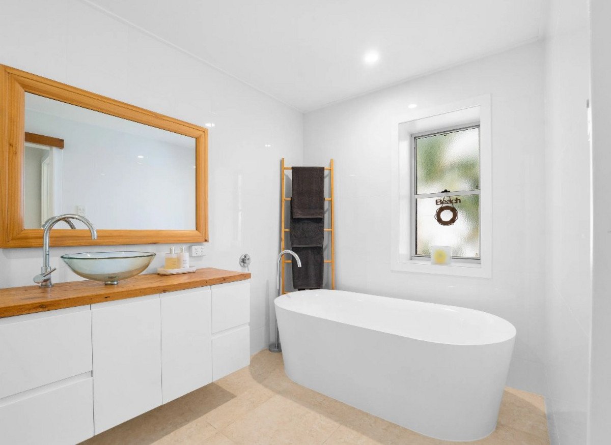 3 Tawarri Crescent Burleigh Heads 17