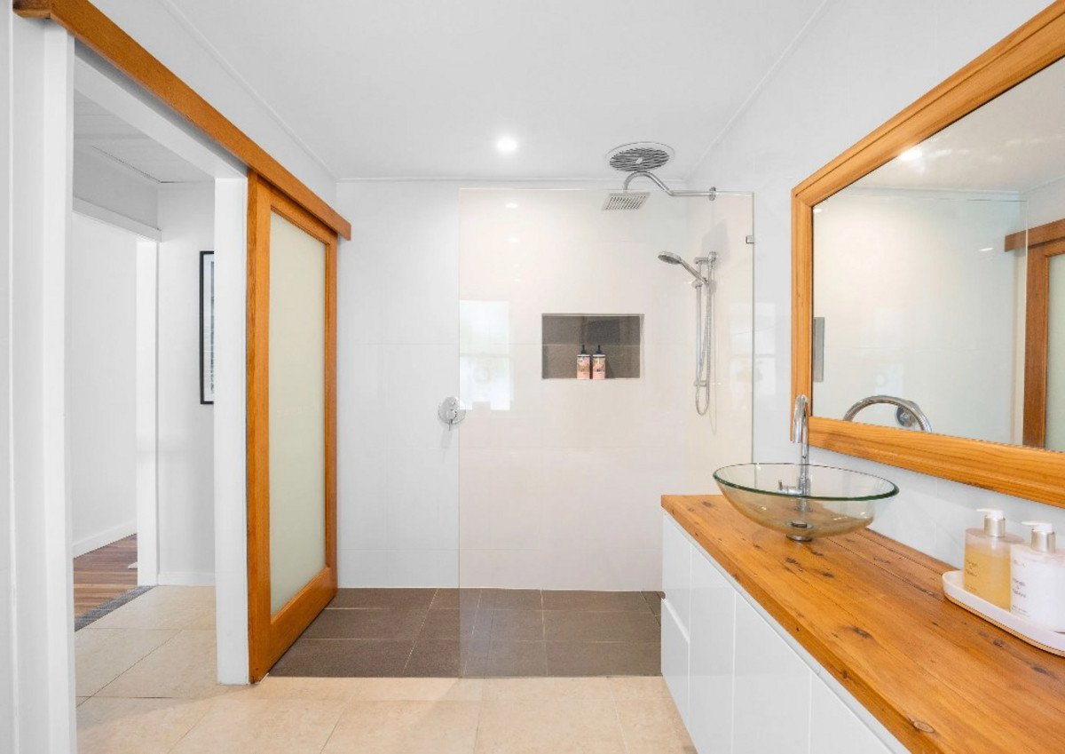 3 Tawarri Crescent Burleigh Heads 19