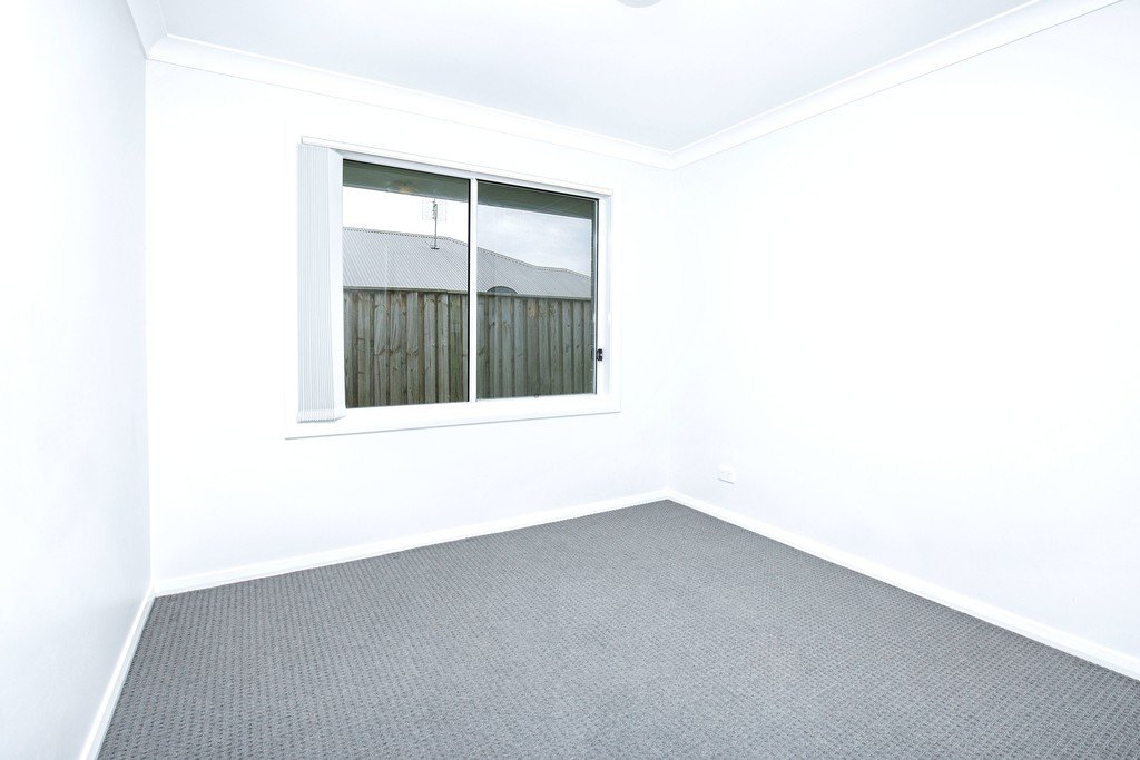 3 Teal Street ABERGLASSLYN 9