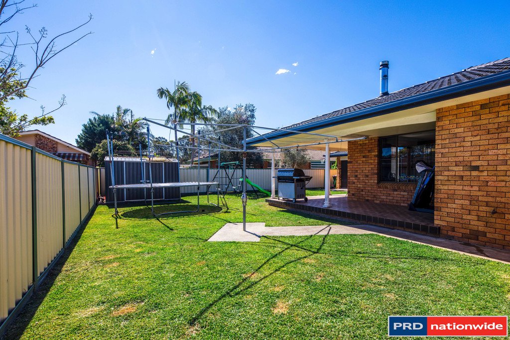 3 Teatree Close LAKEWOOD 4